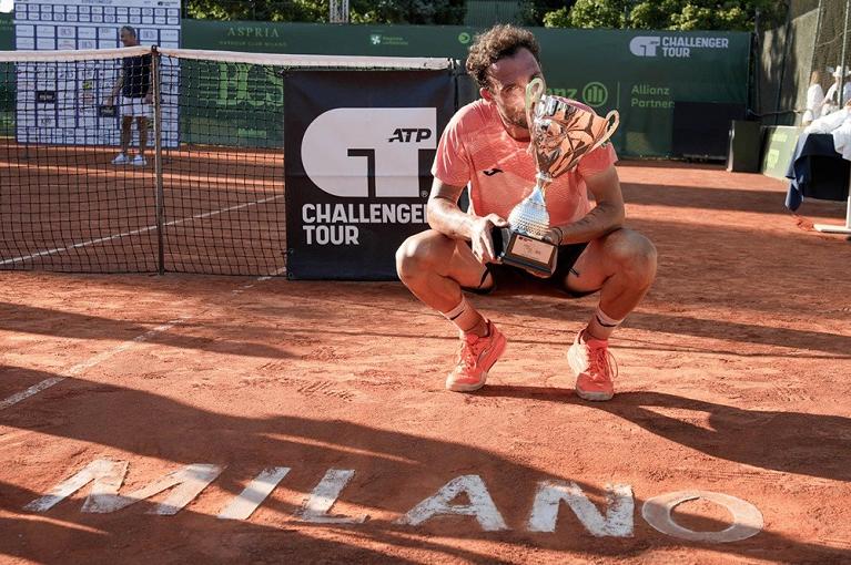 Marco Cecchinato dimostra la sua forza mentale in campo da tennis